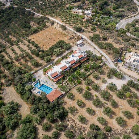 Athina Villas Истро Экстерьер фото