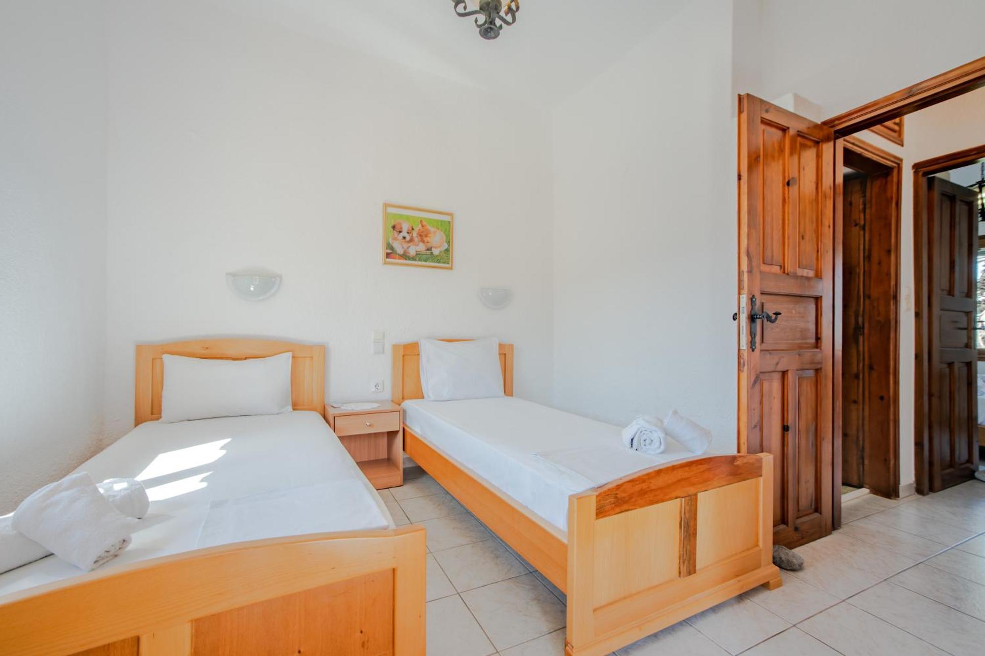 Athina Villas Истро Экстерьер фото