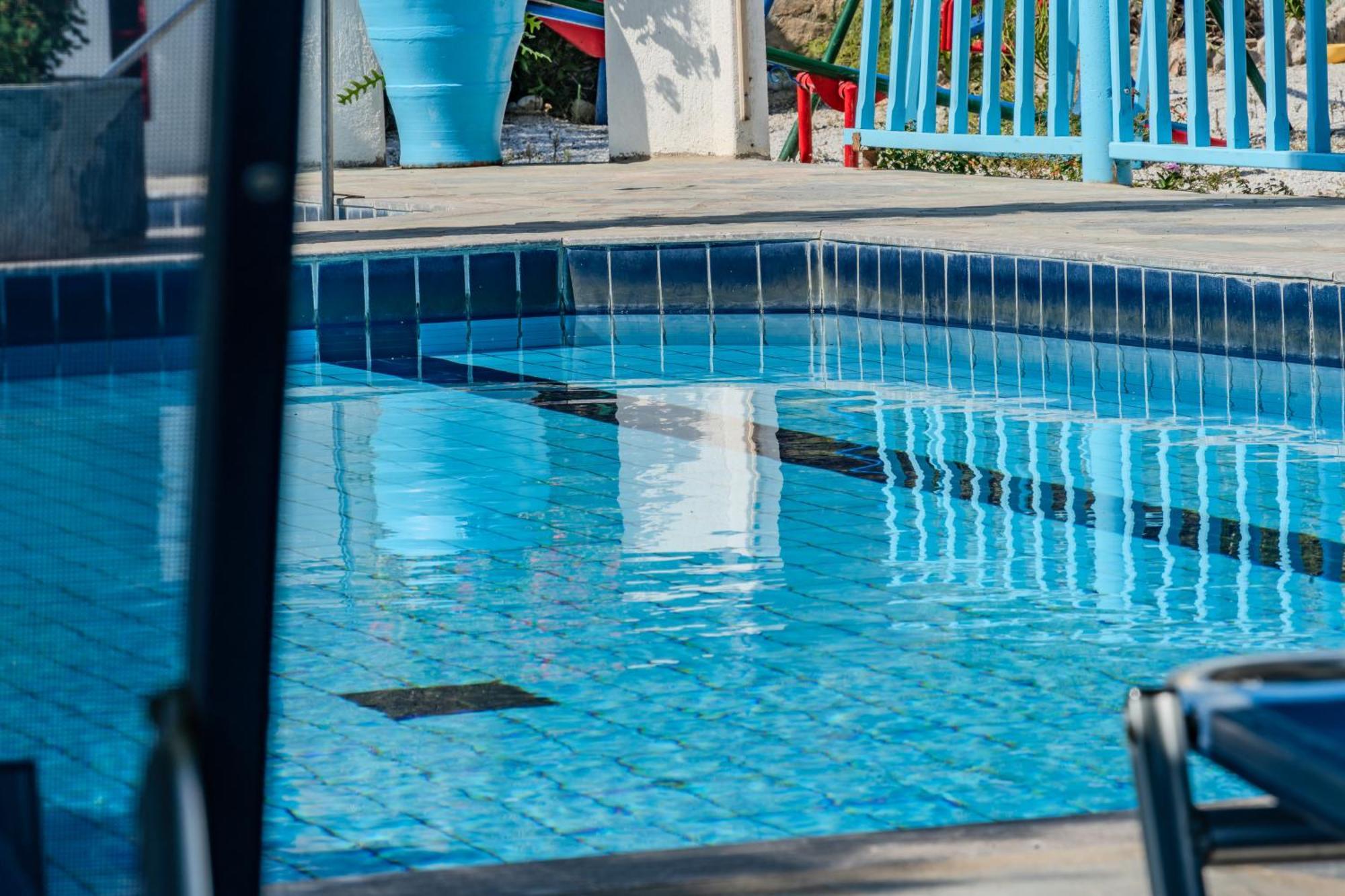 Athina Villas Истро Экстерьер фото
